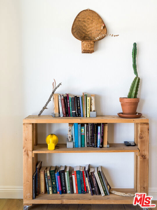 2724 Stonehill Avenue, Joshua Tree CA: https://media.crmls.org/mediaz/de4b17a9-5716-4382-9e9c-8d8d86e90cf8.jpg