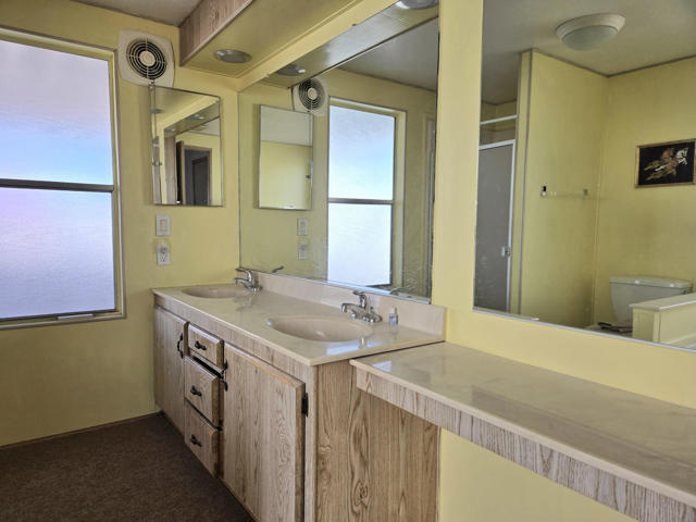 234 Settles Drive, Cathedral City CA: https://media.crmls.org/mediaz/de4bd9e5-4d29-4c42-bea0-f2be872141c9.jpg