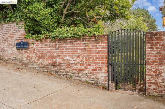 Image 7 of 60 For 44 Highgate Rd