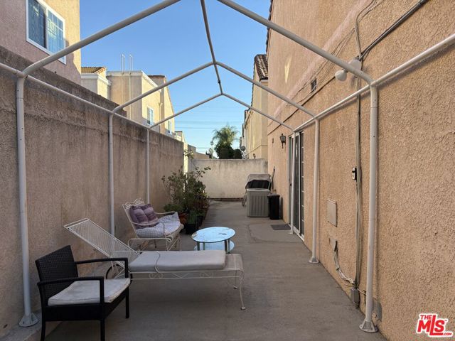 14411 Nordhoff Street, Panorama City CA: https://media.crmls.org/mediaz/de5076f6-64b6-45d4-a067-62f6e6e76d5a.jpg