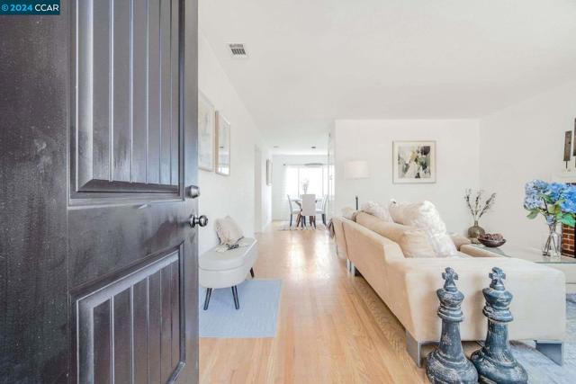 Image 2 of 41 For 2815 San Luis St