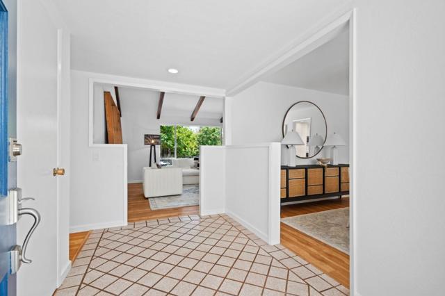 1861 Limetree Lane, Mountain View CA: https://media.crmls.org/mediaz/de51208d-9621-40de-83df-40052776a60a.jpg