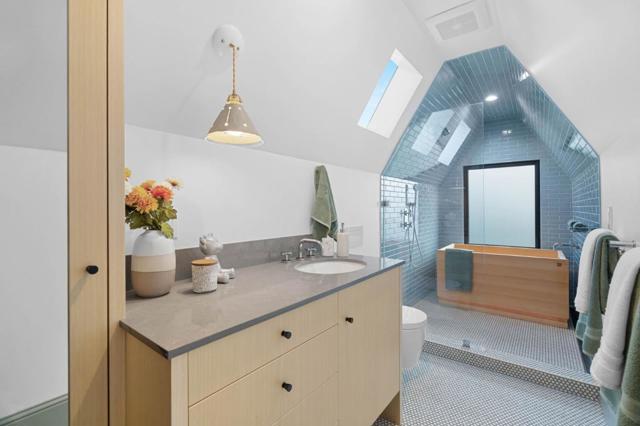 58 Gladys Avenue, Mountain View CA: https://media.crmls.org/mediaz/de51a196-2aa8-4dff-9ae4-0a61c31d8b96.jpg