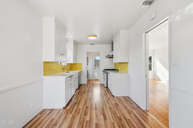 Detail Gallery Image 9 of 26 For 2938 Santa Carlotta St, La Crescenta,  CA 91214 - 2 Beds | 1 Baths