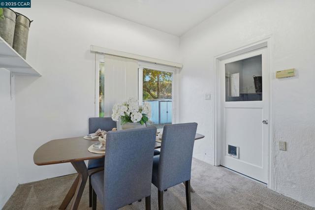 1035 Orange st, Concord CA: https://media.crmls.org/mediaz/de5201e6-172c-4839-bae5-f53e50329261.jpg