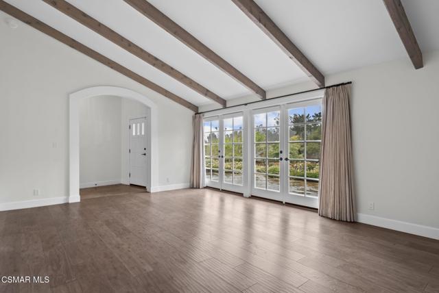 919 Aleeda Lane, Santa Barbara CA: https://media.crmls.org/mediaz/de521162-7a17-46d0-84e7-70807ef1b59e.jpg