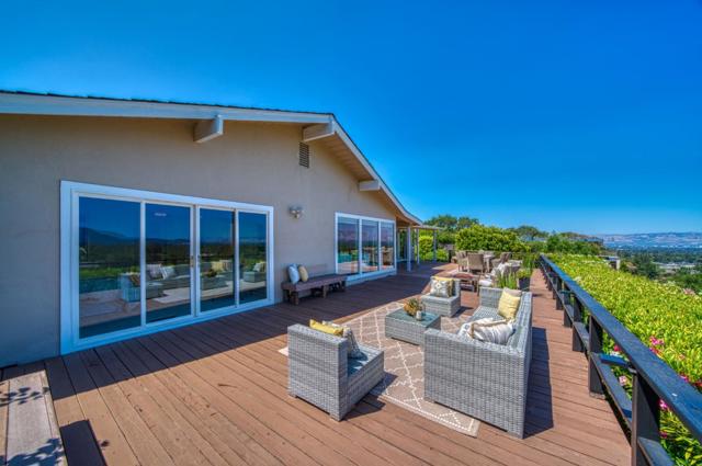 20905 Sullivan Way, Saratoga CA: https://media.crmls.org/mediaz/de525eb5-13c1-4d8c-b28a-e5b95ee1c679.jpg