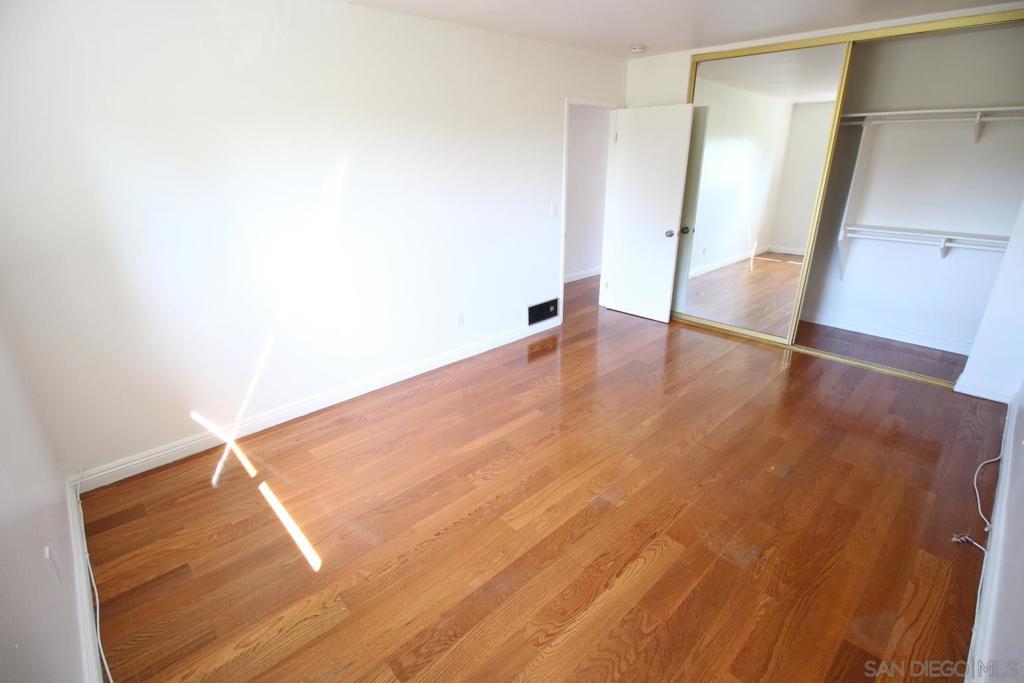 9516 Carroll Canyon Rd - photo 12