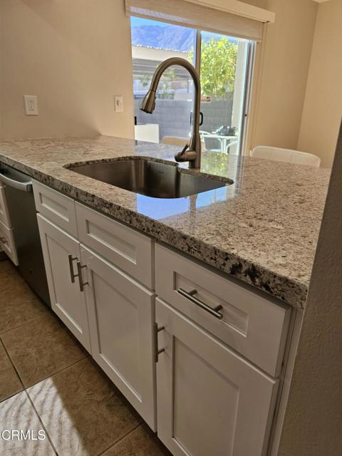 2166 N Indian Canyon Drive, Palm Springs CA: https://media.crmls.org/mediaz/de543593-cd76-4c06-8312-a2c2603289ad.jpg