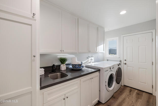 1660 Valecroft Avenue, Westlake Village CA: https://media.crmls.org/mediaz/de549ec6-8791-47be-a5bf-d4bc7135d894.jpg
