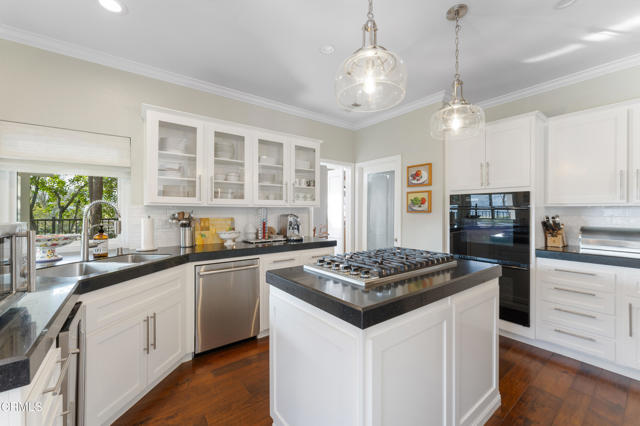 Detail Gallery Image 24 of 72 For 3153 Dragonfly St, Glendale,  CA 91206 - 4 Beds | 3 Baths