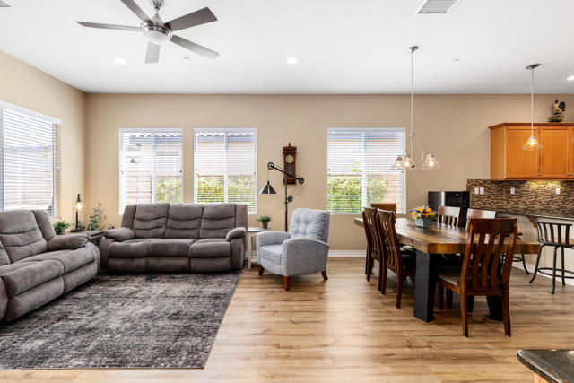 43606 Treviso Drive, Indio CA: https://media.crmls.org/mediaz/de553756-88a9-444e-82d5-6830fc2808e7.jpg