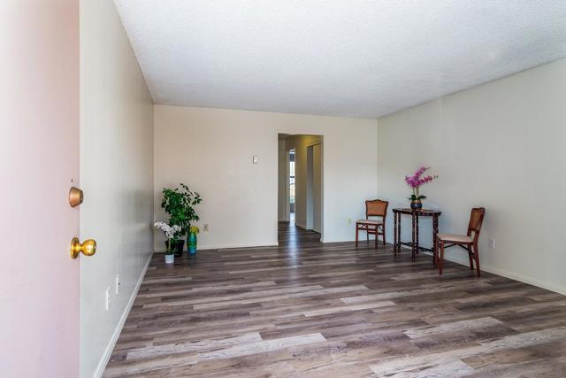 279 Moss St, Chula Vista CA: https://media.crmls.org/mediaz/de557fe2-8512-49bc-8c78-f9e2ba83babd.jpg