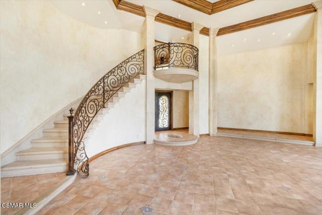 8445 Roseland Avenue, Moorpark CA: https://media.crmls.org/mediaz/de55fd35-a548-471d-abcb-933a11d7a3d3.jpg