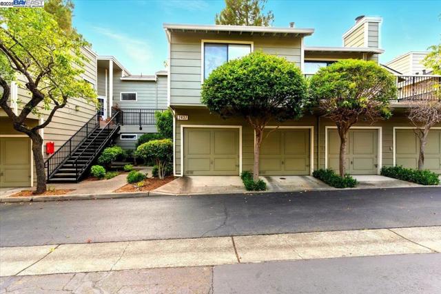 2437 Sebastopol Ln, Hayward CA: https://media.crmls.org/mediaz/de568dd9-4412-4f56-b6e7-c00a1a4ba5f4.jpg