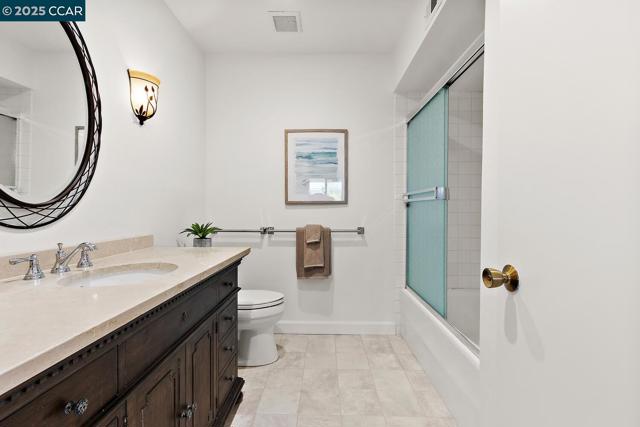 4033 Terra Granada Dr, Walnut Creek CA: https://media.crmls.org/mediaz/de575d8f-2309-47b5-b03e-3ac16db1feef.jpg