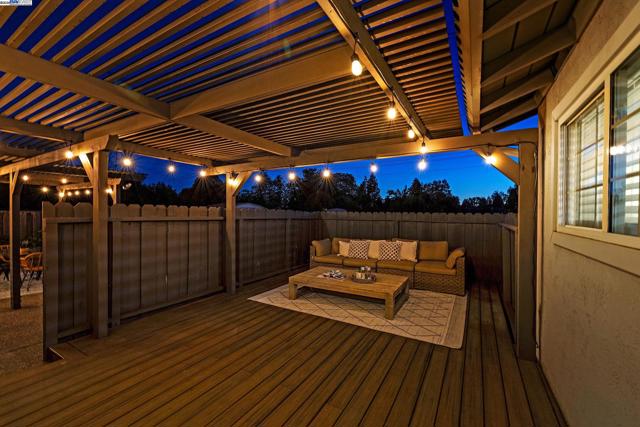 613 Joyce St, Livermore CA: https://media.crmls.org/mediaz/de580987-1001-454c-90b5-1c5f536c92c2.jpg