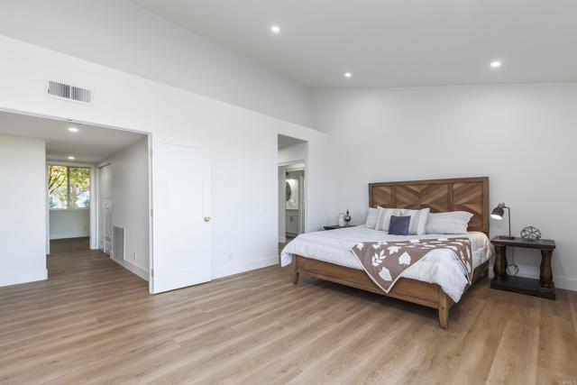 Detail Gallery Image 28 of 57 For 5166 via Portola, Oceanside,  CA 92057 - 4 Beds | 3 Baths