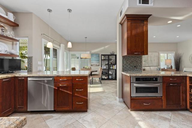 Detail Gallery Image 15 of 74 For 4170 Andros Way, Oceanside,  CA 92056 - 3 Beds | 3/1 Baths