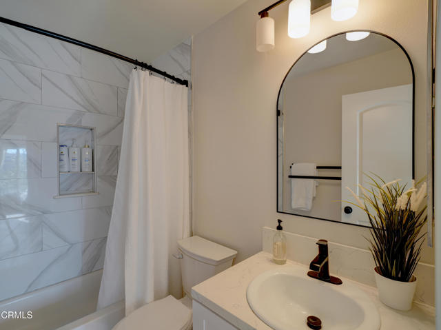 Detail Gallery Image 31 of 37 For 29047 Ironwood Ln, Saugus,  CA 91390 - 3 Beds | 3/1 Baths