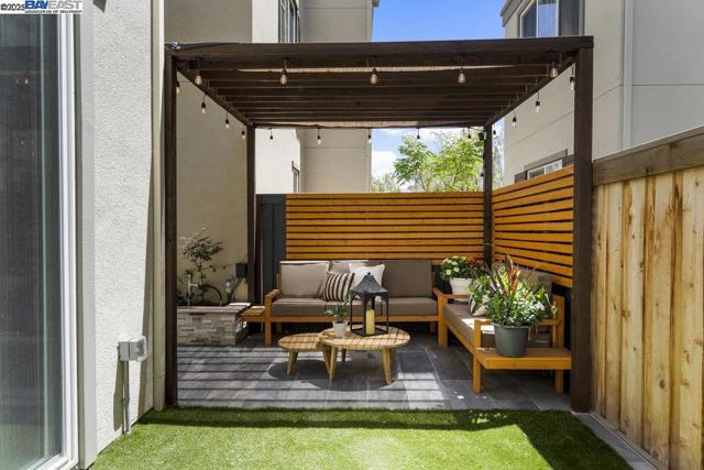 8918 Rudder Way, Newark CA: https://media.crmls.org/mediaz/de598afc-66b1-42ca-bf72-9a15a3707328.jpg
