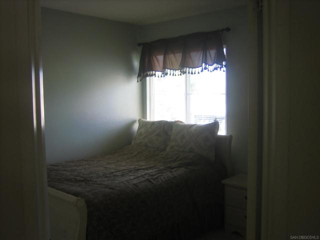 11342 Village ridge Rd, San Diego CA: https://media.crmls.org/mediaz/de5a7ff0-3d03-49c8-a7d7-ad9938e86f1a.jpg