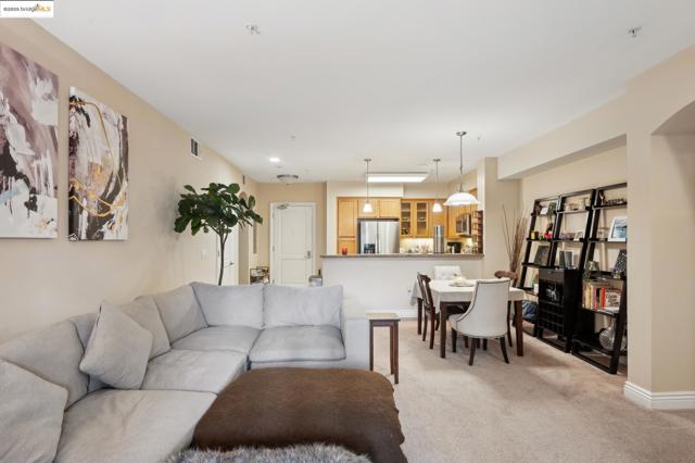 1310 Creekside Dr, Walnut Creek CA: https://media.crmls.org/mediaz/de5aba9a-9df0-4ccb-8611-7b23f3cada4f.jpg