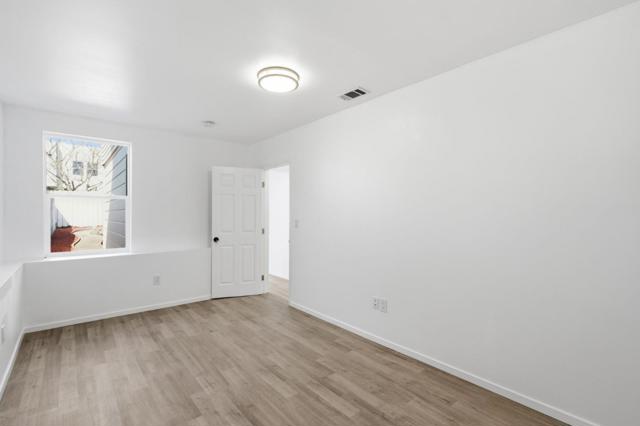152 W Moltke Street, Daly City CA: https://media.crmls.org/mediaz/de5c8f2a-a2e4-4a66-a562-f232d2f93023.jpg