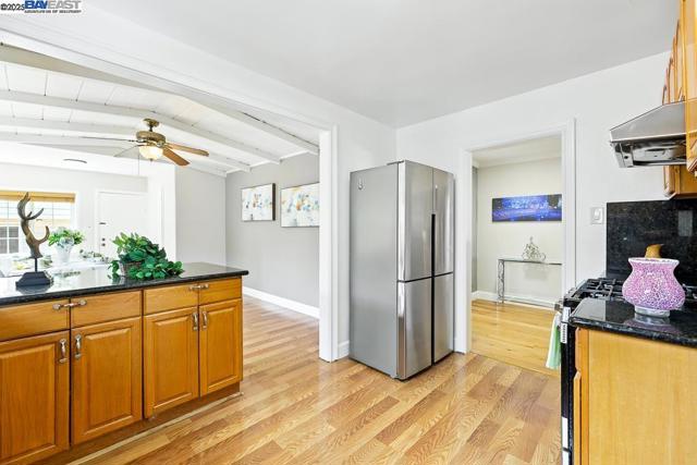 825 Billings Blvd, San Leandro CA: https://media.crmls.org/mediaz/de5d8e49-e927-41c9-ba2a-e4bcf70e2615.jpg