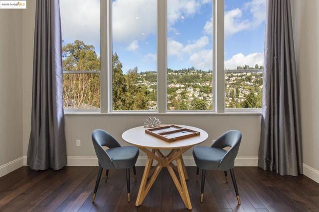 205 Sheridan RD, Oakland CA: https://media.crmls.org/mediaz/de5dcb34-162c-4472-8015-34eaba895862.jpg