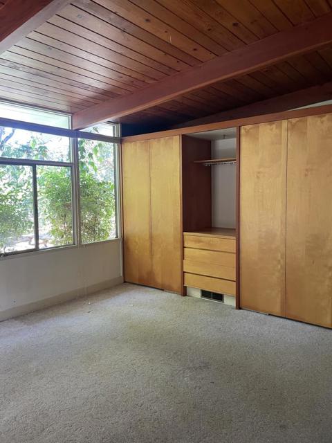 1245 Chula Vista Drive, Belmont CA: https://media.crmls.org/mediaz/de5df301-3434-442a-a109-75455e03a86d.jpg