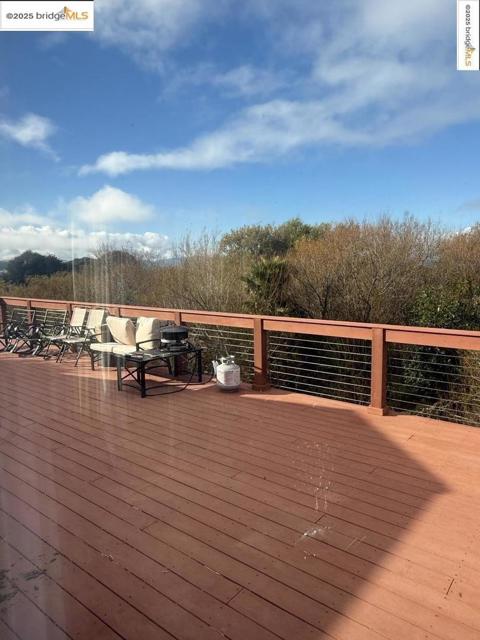 2269 Cypress AVE, San Pablo CA: https://media.crmls.org/mediaz/de5dfd35-4c25-47d4-8488-08baf241895d.jpg