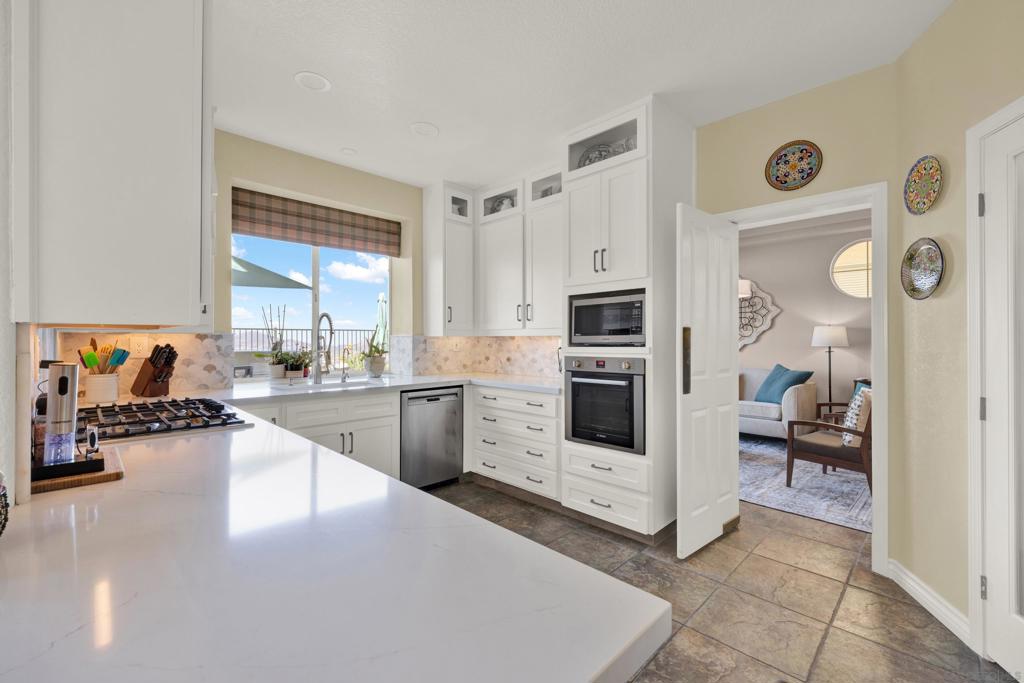 MLS #250041307SD image #13