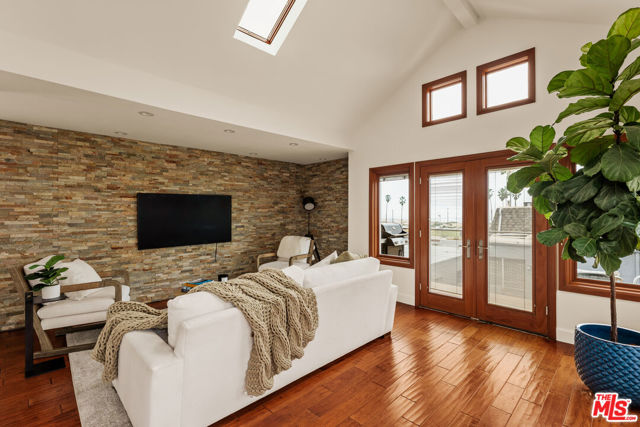 6644 Vista Del Mar photo 4
