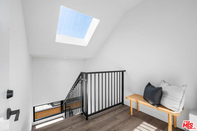 1016 N Martel Avenue, West Hollywood CA: https://media.crmls.org/mediaz/de5f5391-072a-473d-b274-c26797a08d62.jpg
