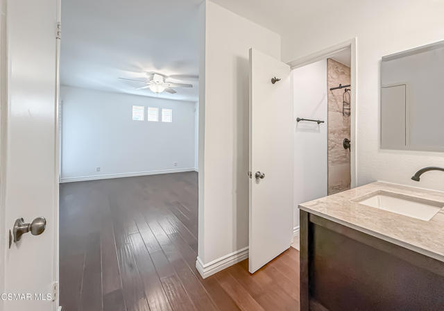 2829 Shoreview Circle, Westlake Village CA: https://media.crmls.org/mediaz/de5ff3b6-8f6c-4089-9fe4-8cc9e57a4d57.jpg