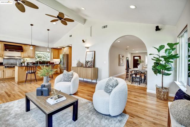 1443 Phantom Ave, San Jose CA: https://media.crmls.org/mediaz/de600f7b-10c9-4dd9-b643-c960b741602e.jpg
