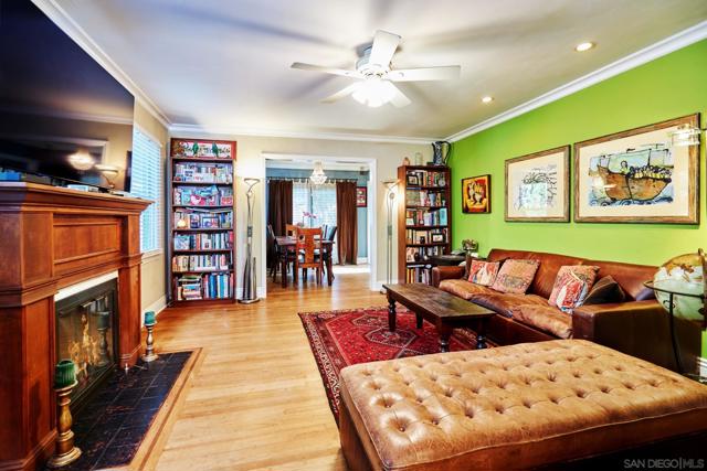 8417 Lemon Avenue, La Mesa CA: https://media.crmls.org/mediaz/de60d380-5b5b-4400-8328-bc263cd7c967.jpg