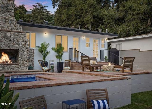 Detail Gallery Image 15 of 20 For 1086 Hollygrove Ln, Altadena,  CA 91001 - 4 Beds | 2 Baths