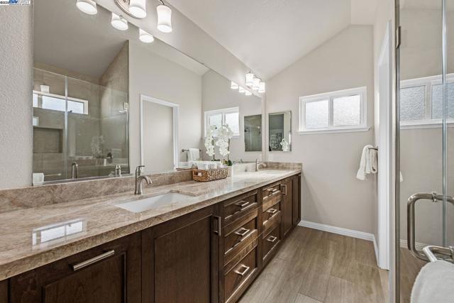 2864 El Capitan Dr, Pleasanton CA: https://media.crmls.org/mediaz/de62ee3c-5c74-49ed-b803-19ae6f420211.jpg