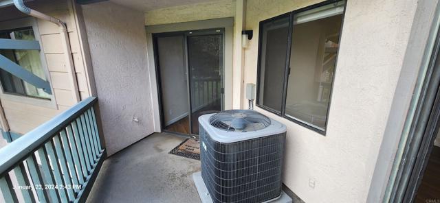 3040 CHARWOOD Court, Spring Valley CA: https://media.crmls.org/mediaz/de6379cc-606d-4bd0-b00a-5864999cae7d.jpg