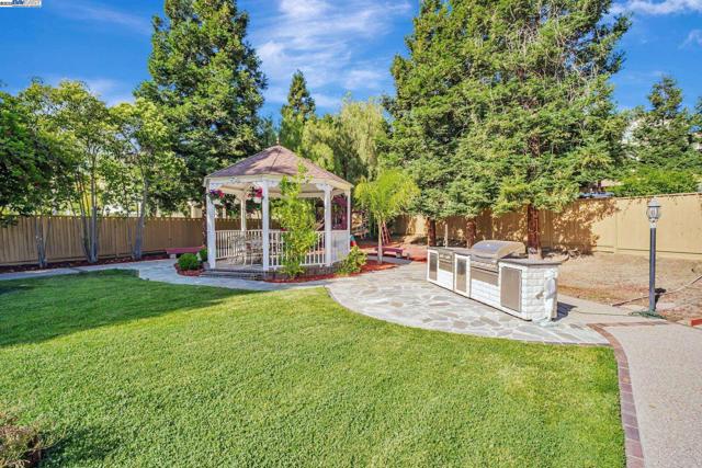 744 Bodega Ct, Fremont CA: https://media.crmls.org/mediaz/de649254-d4ad-4715-9288-eedb1643b680.jpg