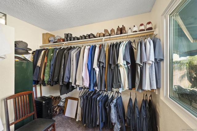 Walk-in Closet