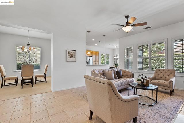 551 Quindell Way, Brentwood CA: https://media.crmls.org/mediaz/de65a8aa-2703-4d1b-b6de-4a11cfcc2ba2.jpg