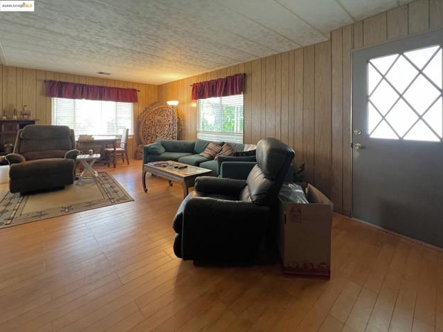 3550 China Garden Road, Placerville CA: https://media.crmls.org/mediaz/de65bea5-66ea-4660-8f0d-8285e6320fe6.jpg