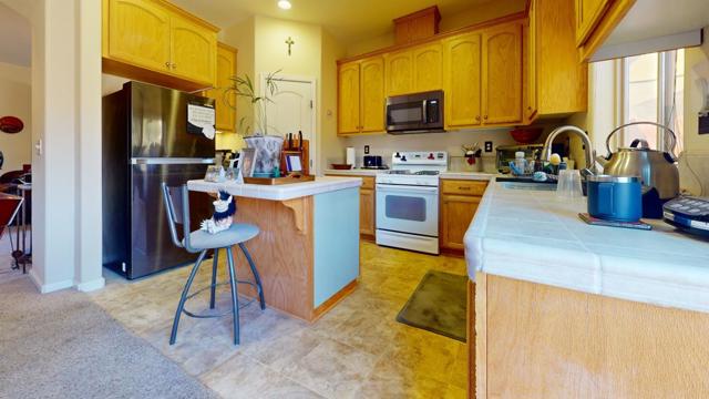 223 Apple Avenue, Greenfield CA: https://media.crmls.org/mediaz/de6635f2-0e94-4669-99f2-678afd0a9e6c.jpg