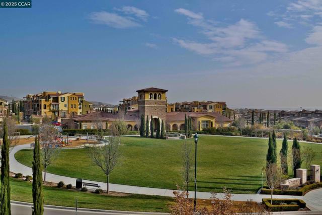 4650 Rimini Ct, Dublin CA: https://media.crmls.org/mediaz/de66832c-d2fd-4c10-85e5-0d5948cb2358.jpg