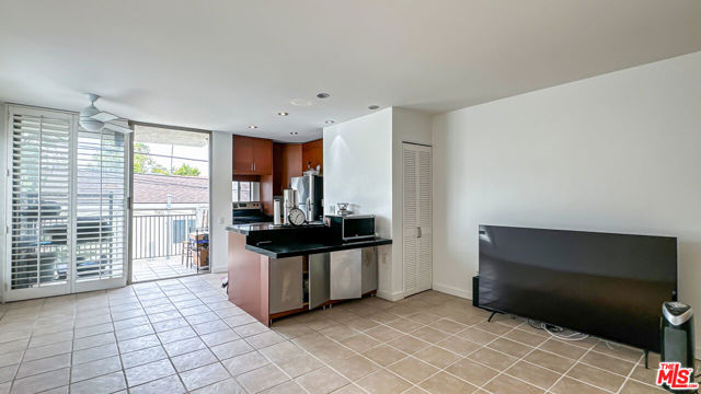 Image 3 for 6151 Orange St #215, Los Angeles, CA 90048