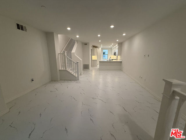 65 Plateau, Irvine CA: https://media.crmls.org/mediaz/de67ba93-47ce-4e0e-9ae3-7935bf3ee3a3.jpg