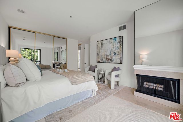 2122 Century Park Lane, Los Angeles CA: https://media.crmls.org/mediaz/de690f33-77b3-4cef-867d-0eafa04a910c.jpg